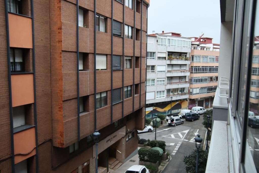 Appartement Acogedor, Con Garaje, Centrico. à Vigo Extérieur photo