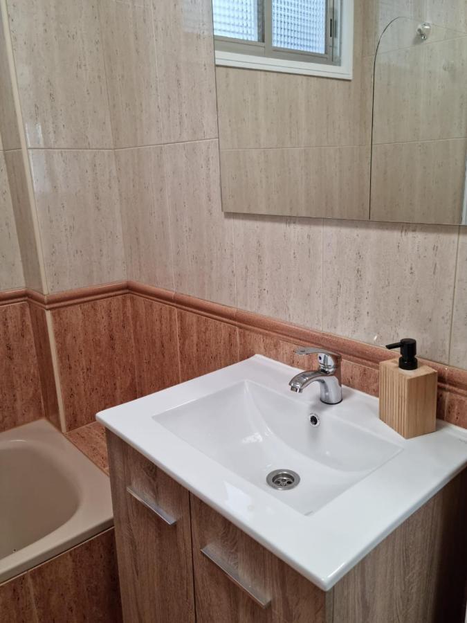 Appartement Acogedor, Con Garaje, Centrico. à Vigo Extérieur photo